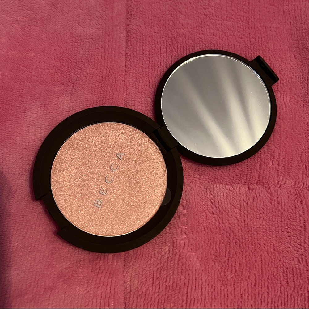 BECCA Shimmering Skin Perfecter Highlighter in Rose Quartz